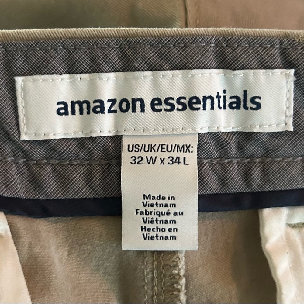 Amazon Essentials Men's Pants - Picture 3 of 4